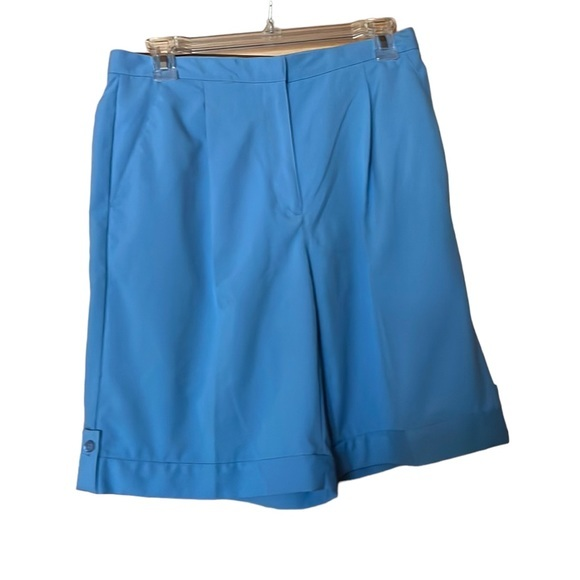 Liz Claiborne Pants - Liz Golf Women’s Golf Shorts Blue Size 8 Microfiber NWT Stain Resistant Preppy